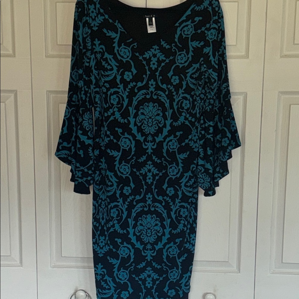Sami & Jo reversible Black and teal  Floral Long Sleeve Dress - Picture 3 of 11